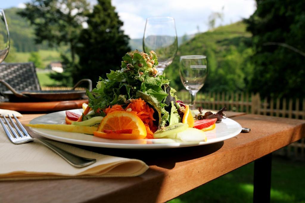 Hotel Rainhof Scheune & Naturpark Restaurant Kirchzarten Eksteriør billede